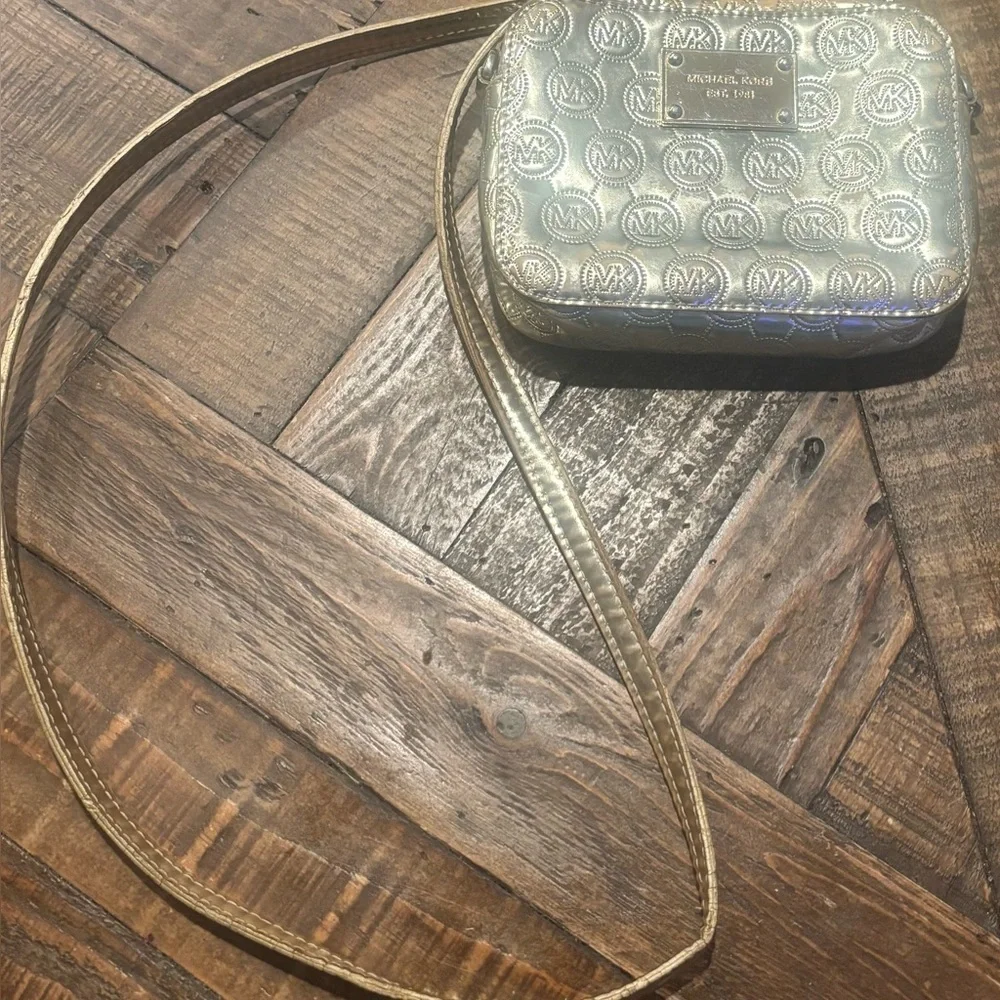 Michael Kors Gold  Crossbody Bag with Ornate Design.Great Condition!